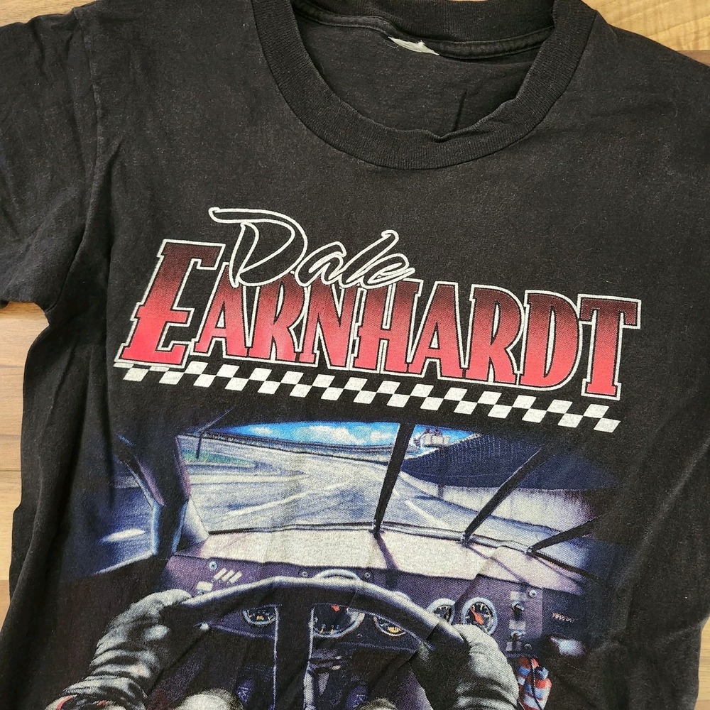 VTG 90s DALE EARNHARDT #3 RACE CAR NASCAR NUTMEG MILLS BLACK T-Shirt Size SMALL